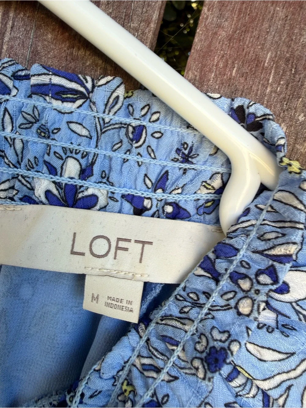 Loft Smocked Neck Blue Floral Puff-Sleeve Top Size Medium